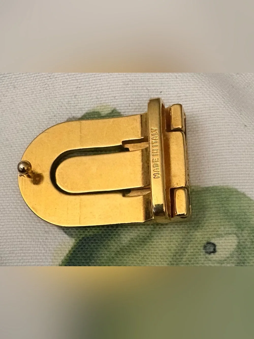 Gold-Tone Cash Clip with Signature Accent